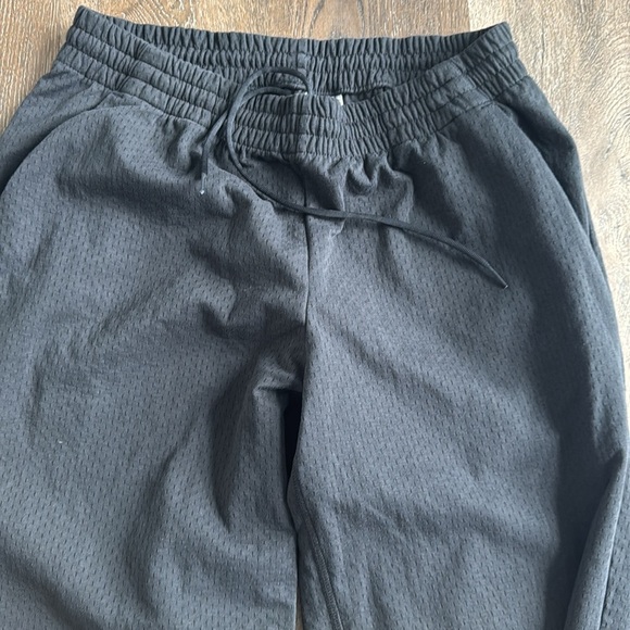 Adidas Pants.  Men’s size large.  Black, with zippers on the hem of the legs. - Picture 5 of 9